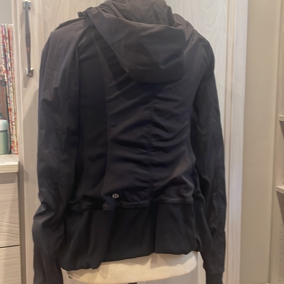 Hooded running jacket - Picture 4 of 4